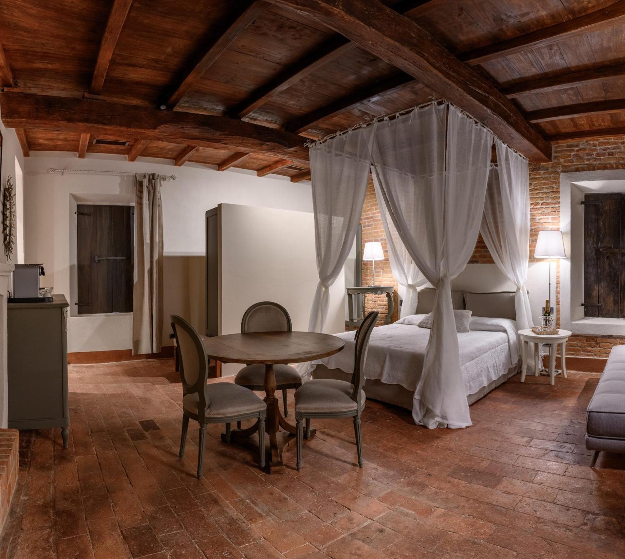 Castello Di Piovera Bagian luar foto